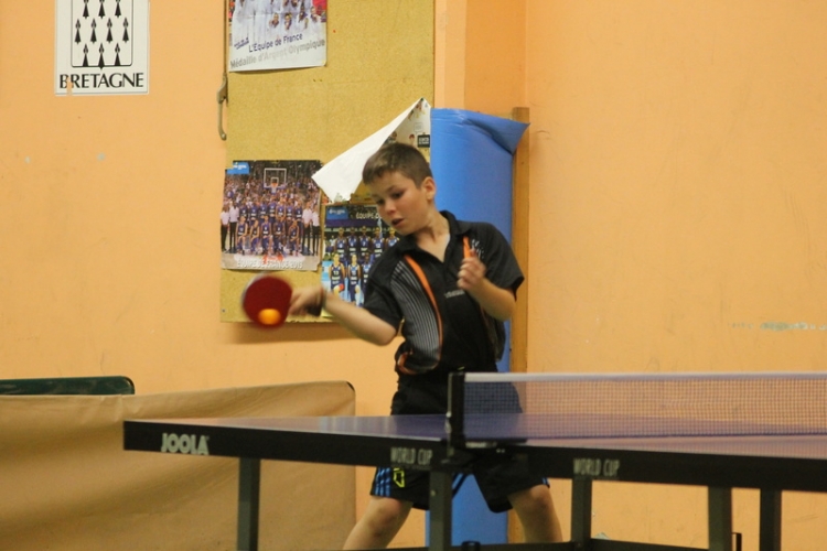 Valentin et l'équipe 5 terrassent Saint-Gilles